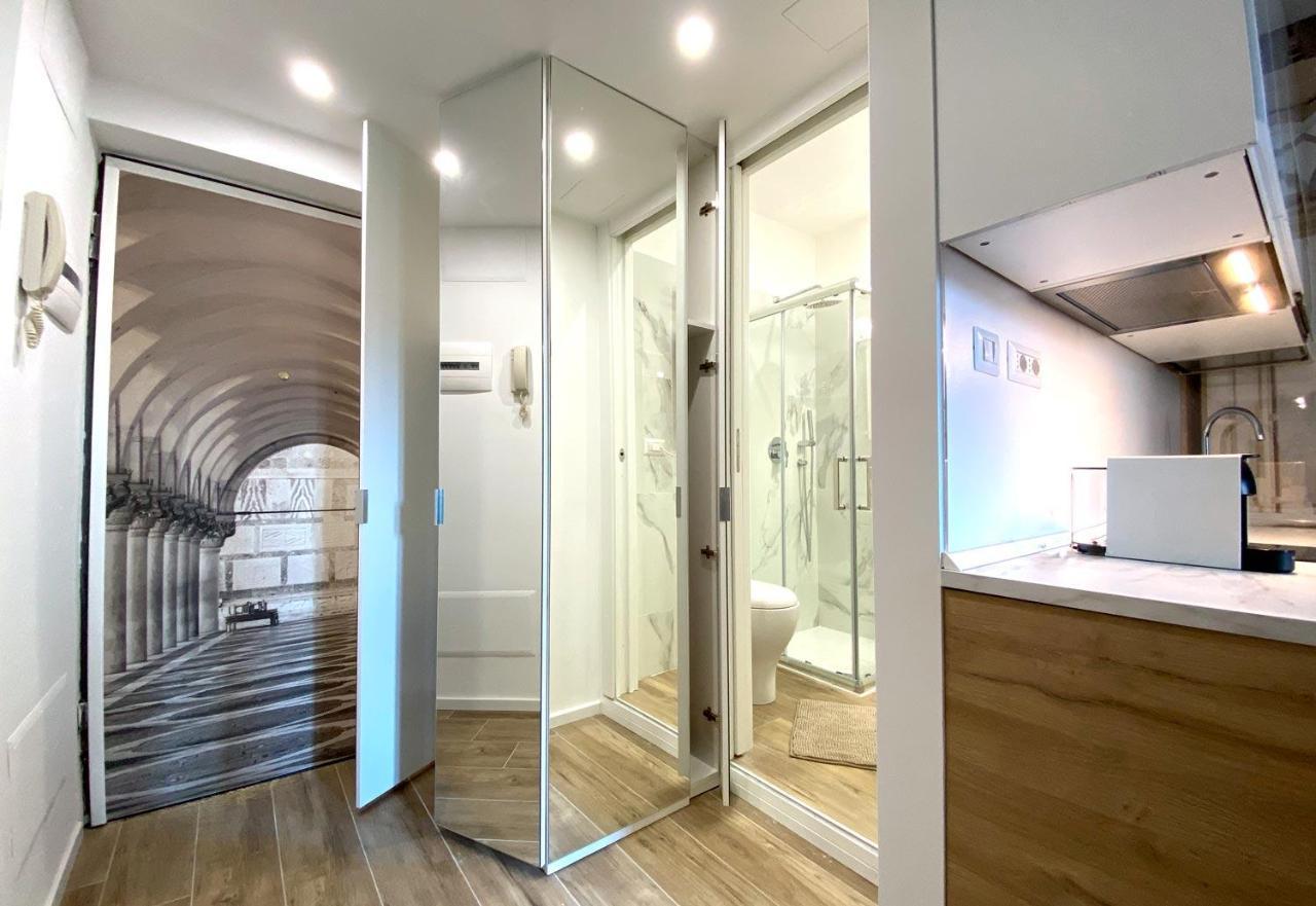 Marghera35 Apartment: stile e comodità in centro Milão Exterior foto